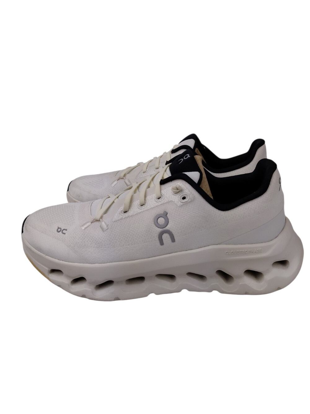 ON Cloud Cloudtilt Size 8 Women's Pearl/Ice Zendaya Women's Shoes 2025 Sneakers